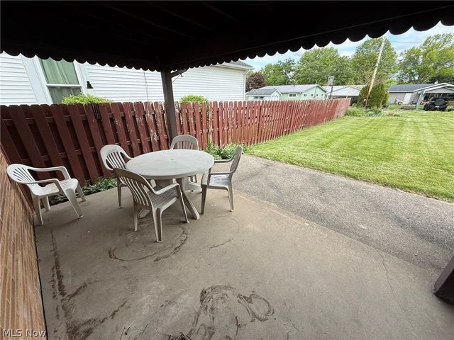 120 E 21st Street, Dover, OH 44622