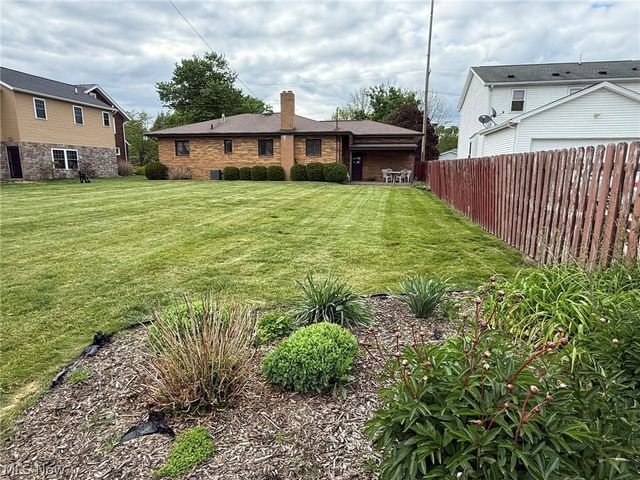 120 E 21st Street, Dover, OH 44622