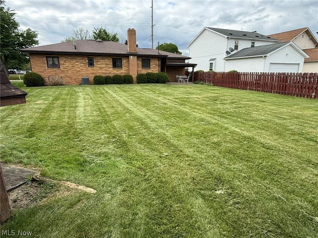 120 E 21st Street, Dover, OH 44622