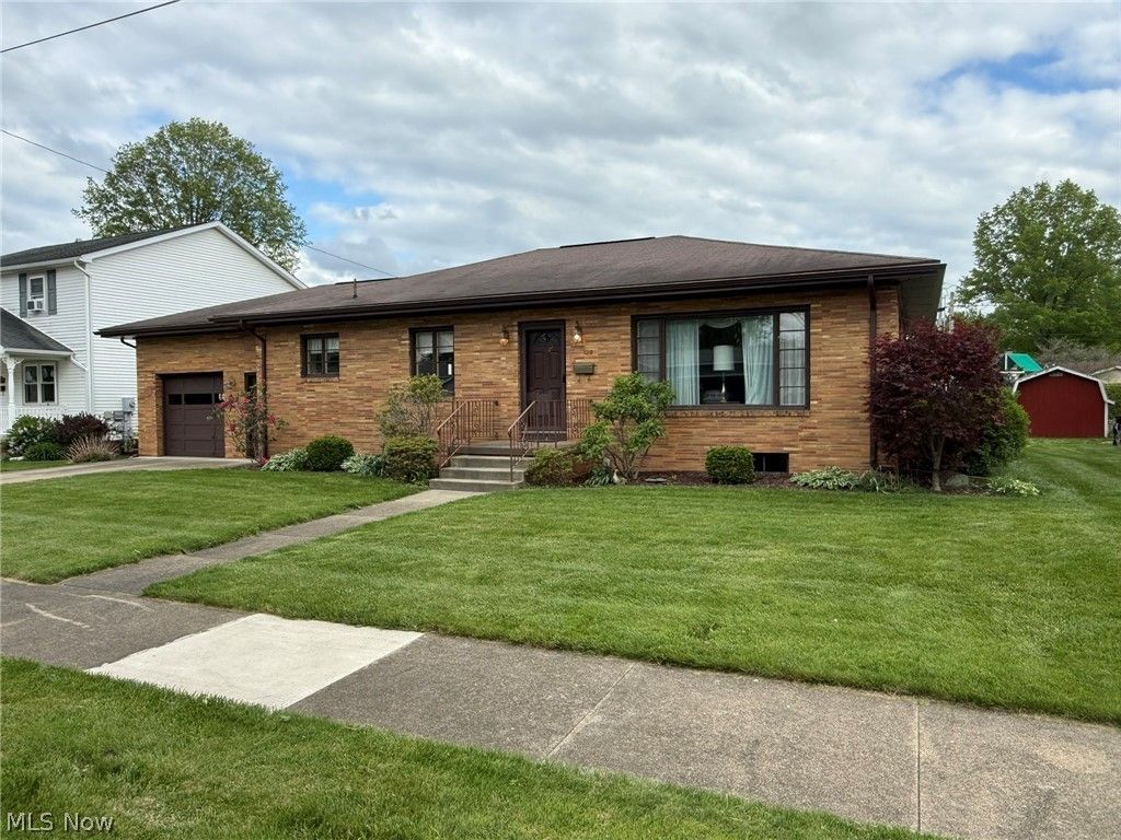 120 E 21st Street, Dover, OH 44622