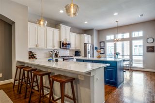 907 City Side Lane, Dallas, TX 75201
