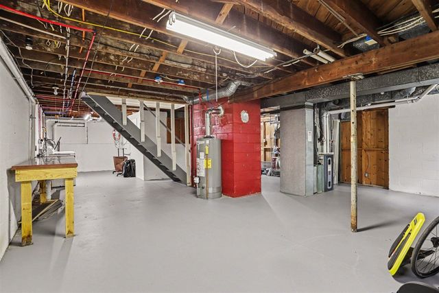 8716 S Westnedge Avenue, Portage, MI 49002