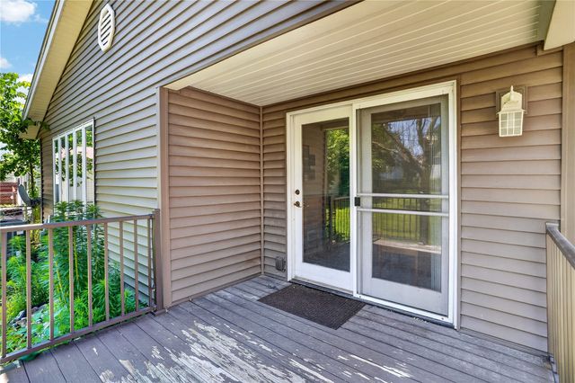1110 28th St Se, Cedar Rapids, IA 52403