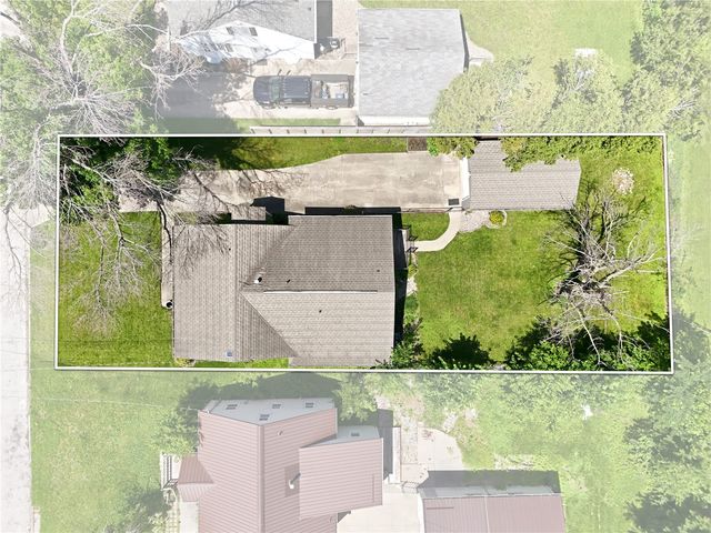 1110 28th St Se, Cedar Rapids, IA 52403