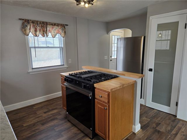 146 Burwell Road, Irondequoit, NY 14617