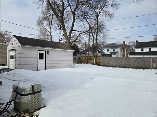 146 Burwell Road, Irondequoit, NY 14617