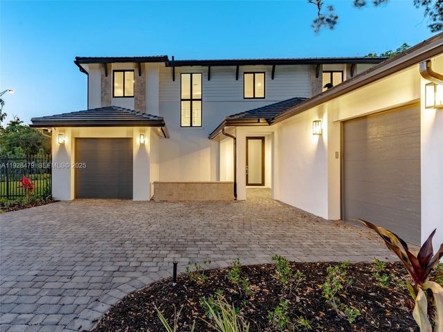 7285 SW 72nd Ter, Miami, FL 33143