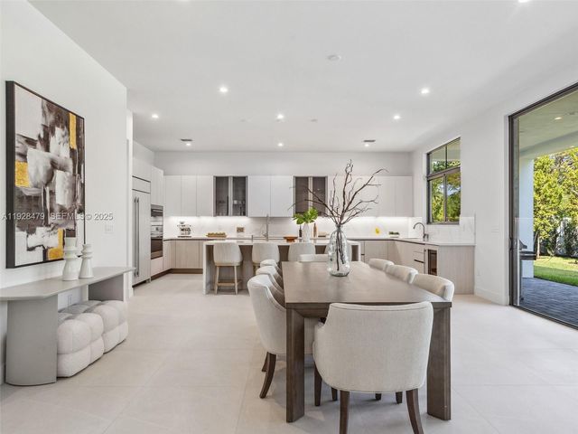 7285 SW 72nd Ter, Miami, FL 33143