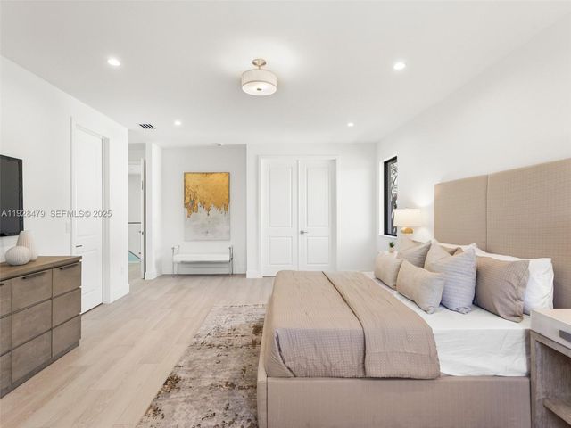 7285 SW 72nd Ter, Miami, FL 33143