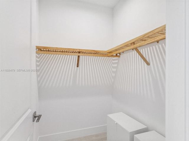 7285 SW 72nd Ter, Miami, FL 33143