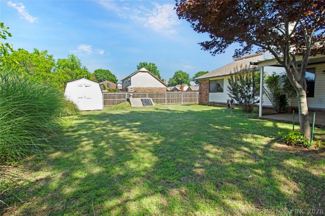 1079 E 137th Street, Glenpool, OK 74033