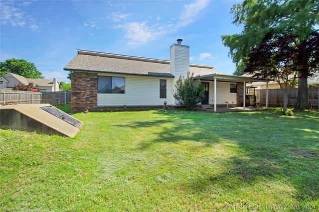 1079 E 137th Street, Glenpool, OK 74033