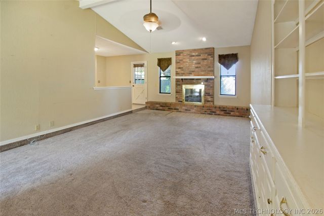 1079 E 137th Street, Glenpool, OK 74033