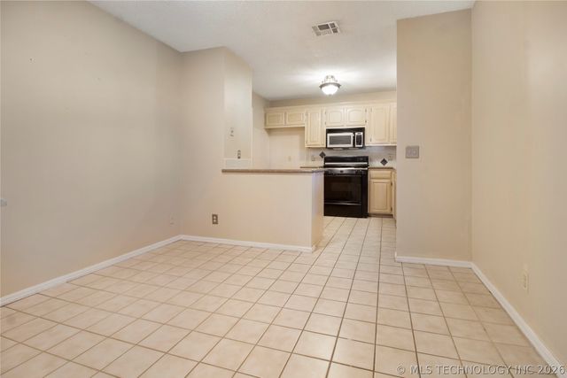 1079 E 137th Street, Glenpool, OK 74033