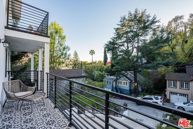 3850 Udell Court, Los Angeles, CA 90027