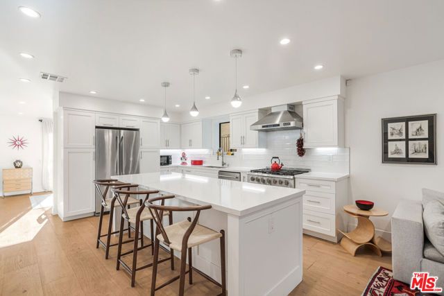 3850 Udell Court, Los Angeles, CA 90027