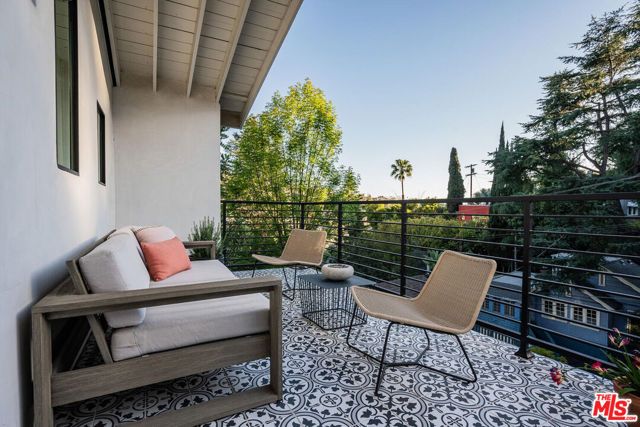 3850 Udell Court, Los Angeles, CA 90027