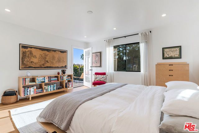 3850 Udell Court, Los Angeles, CA 90027