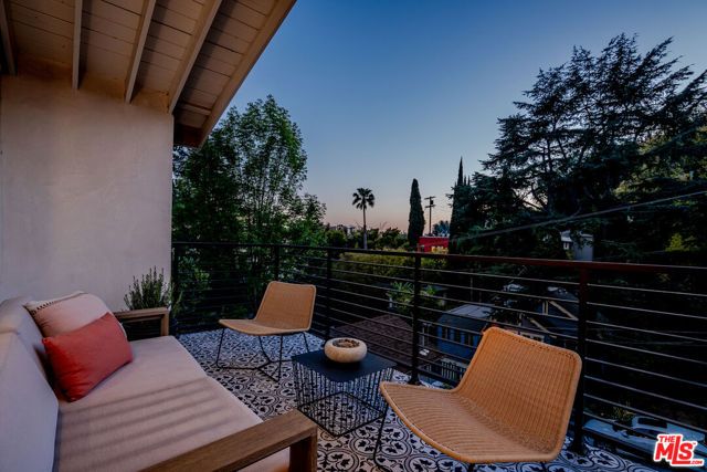 3850 Udell Court, Los Angeles, CA 90027