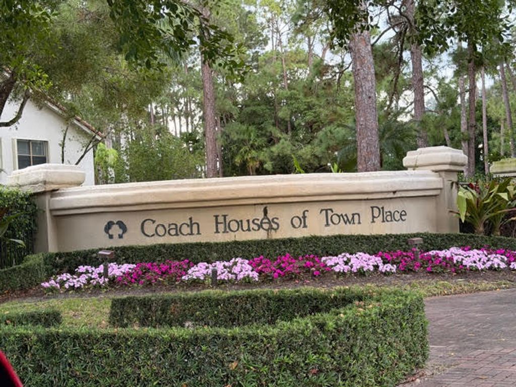 5790 Coach House Circle G, Boca Raton, FL 33486