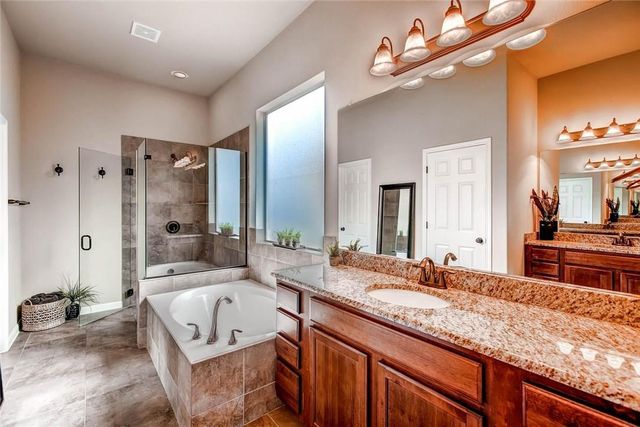 21817 Agarito LN, Spicewood, TX 78669