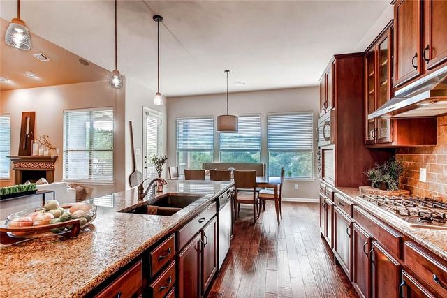 21817 Agarito LN, Spicewood, TX 78669