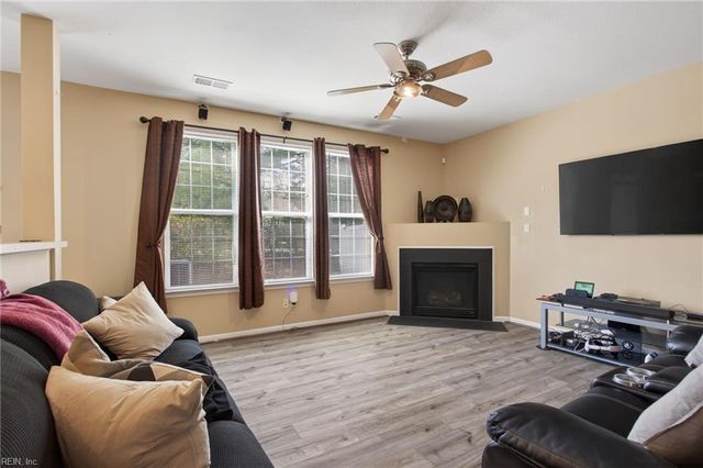 2006 Silver Charm CIR, Suffolk, VA 23435