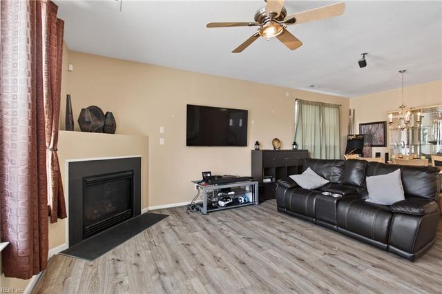 2006 Silver Charm CIR, Suffolk, VA 23435