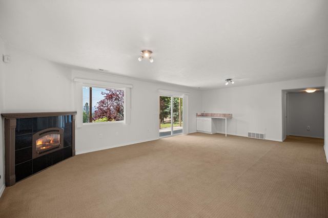 5428 N Girard Ln, Spokane, WA 99212