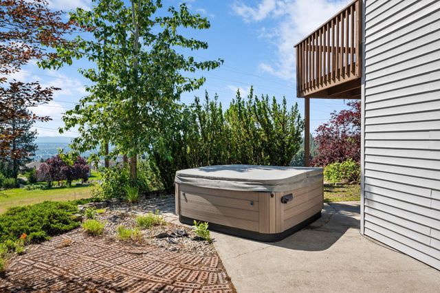 5428 N Girard Ln, Spokane, WA 99212