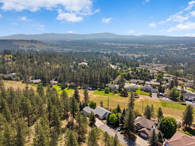 5428 N Girard Ln, Spokane, WA 99212