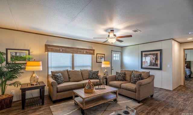 2853 FM 1333, Poteet, TX 78065