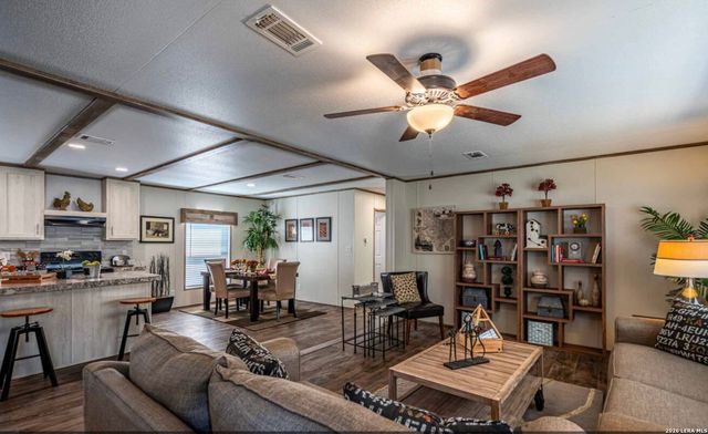 2853 FM 1333, Poteet, TX 78065