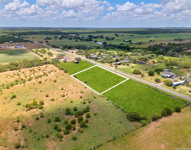 2853 FM 1333, Poteet, TX 78065