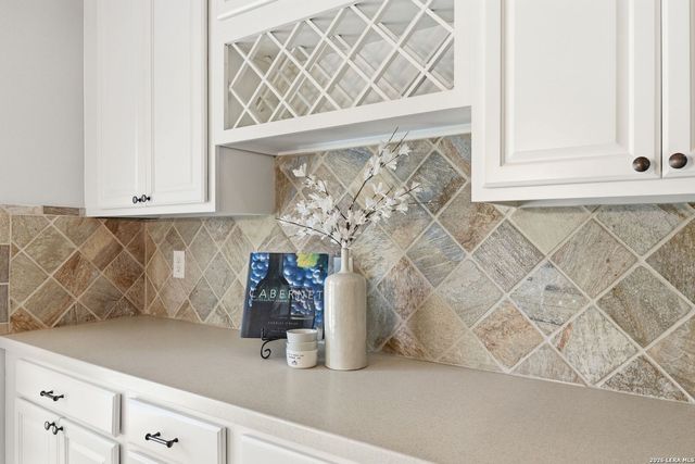 831 Queens Oak, San Antonio, TX 78258