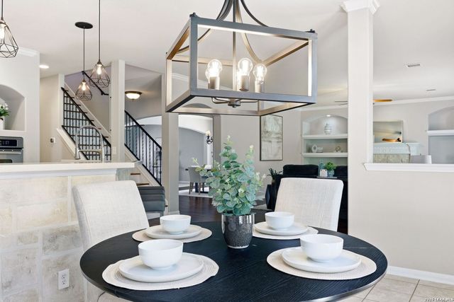 831 Queens Oak, San Antonio, TX 78258