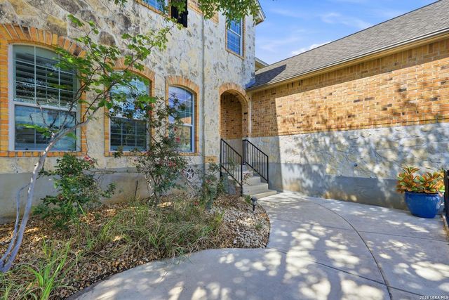 831 Queens Oak, San Antonio, TX 78258