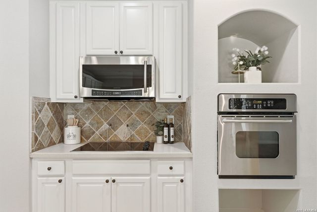 831 Queens Oak, San Antonio, TX 78258