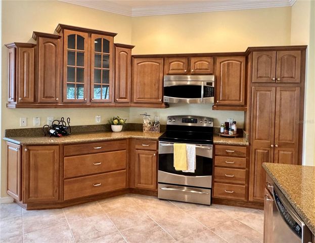2028 ABORDALE LANE, The Villages, FL 32162
