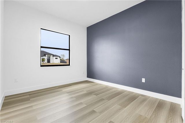 316 10th ST, Cape Coral, FL 33993