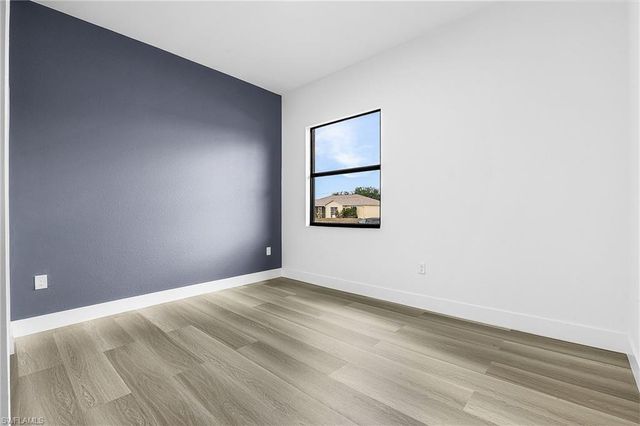 316 10th ST, Cape Coral, FL 33993