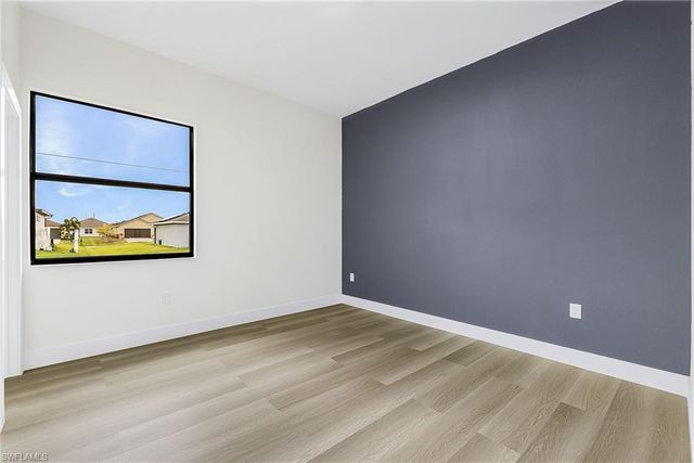 316 10th ST, Cape Coral, FL 33993