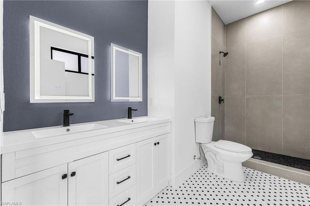 316 10th ST, Cape Coral, FL 33993