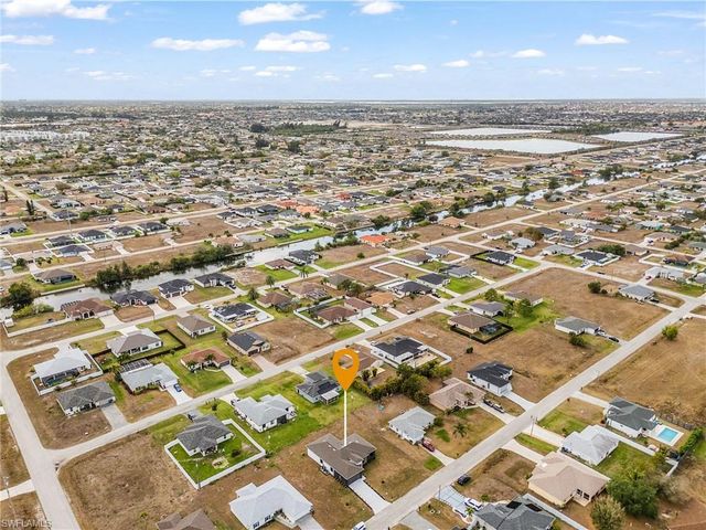 316 10th ST, Cape Coral, FL 33993