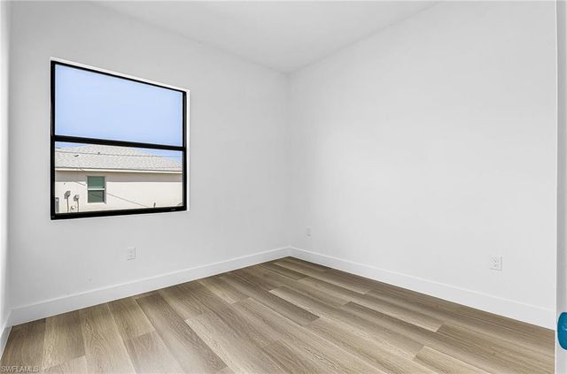 316 10th ST, Cape Coral, FL 33993