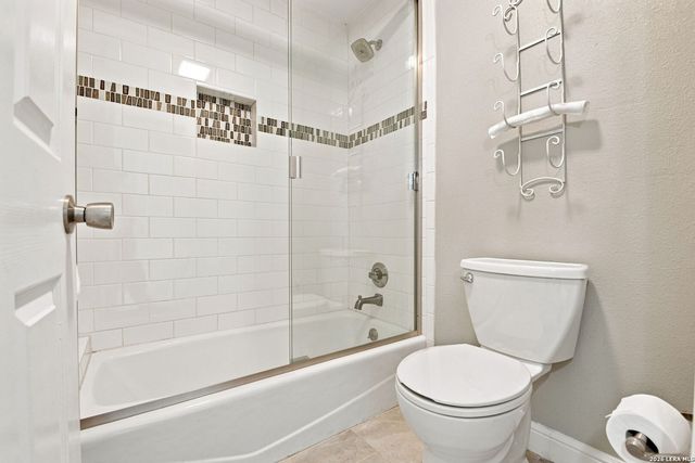 7930 Roanoke Run Apt 1106, San Antonio, TX 78240