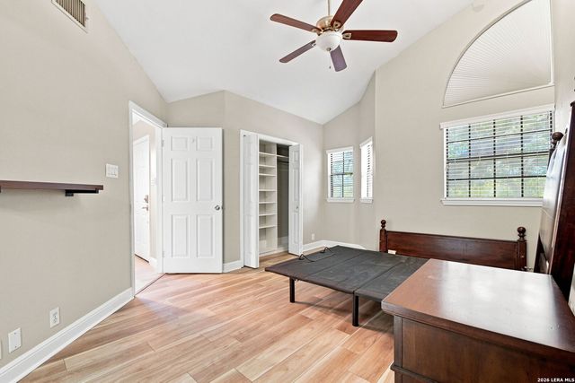 7930 Roanoke Run Apt 1106, San Antonio, TX 78240