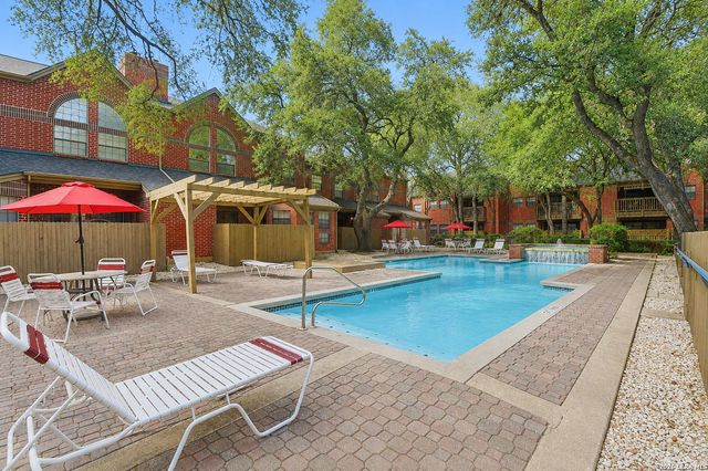 7930 Roanoke Run Apt 1106, San Antonio, TX 78240