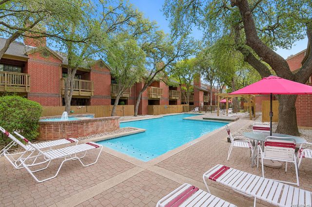 7930 Roanoke Run Apt 1106, San Antonio, TX 78240