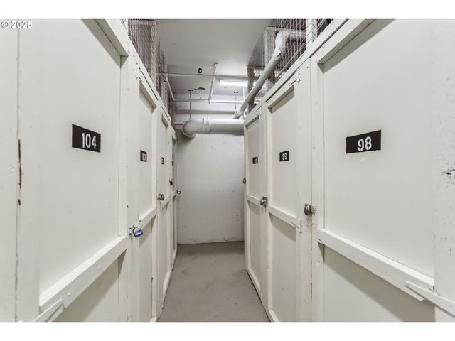 111 Sw HARRISON St 19A, Portland, OR 97201